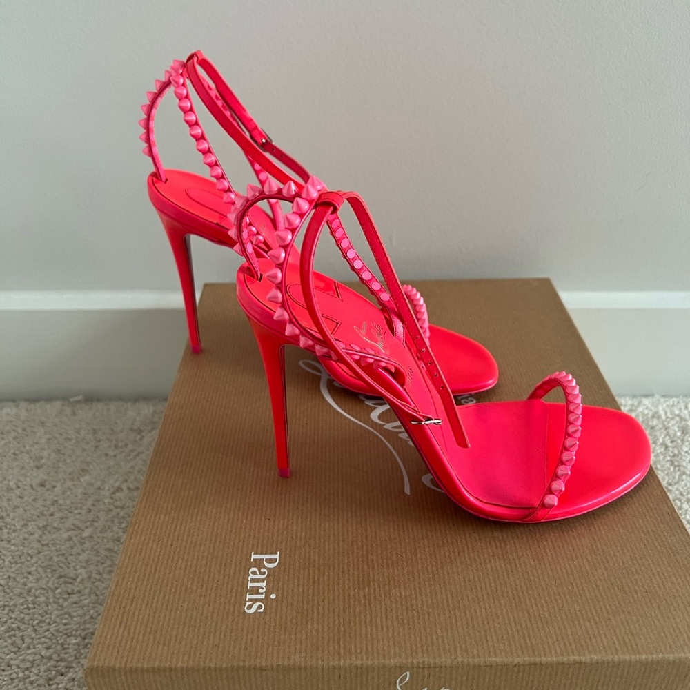 Christian Louboutin So Me 100 Heels